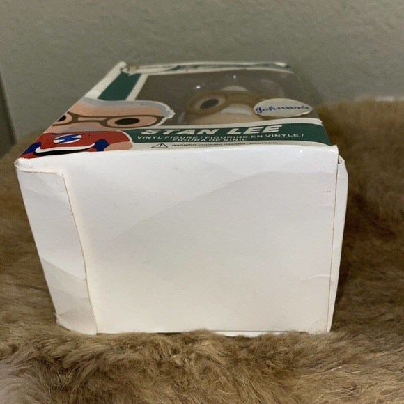 Funko Pop! Stan Lee #03 Superhero Red Suit Comikaze Exclusive Vinyl Figure - Picture 5 of 5